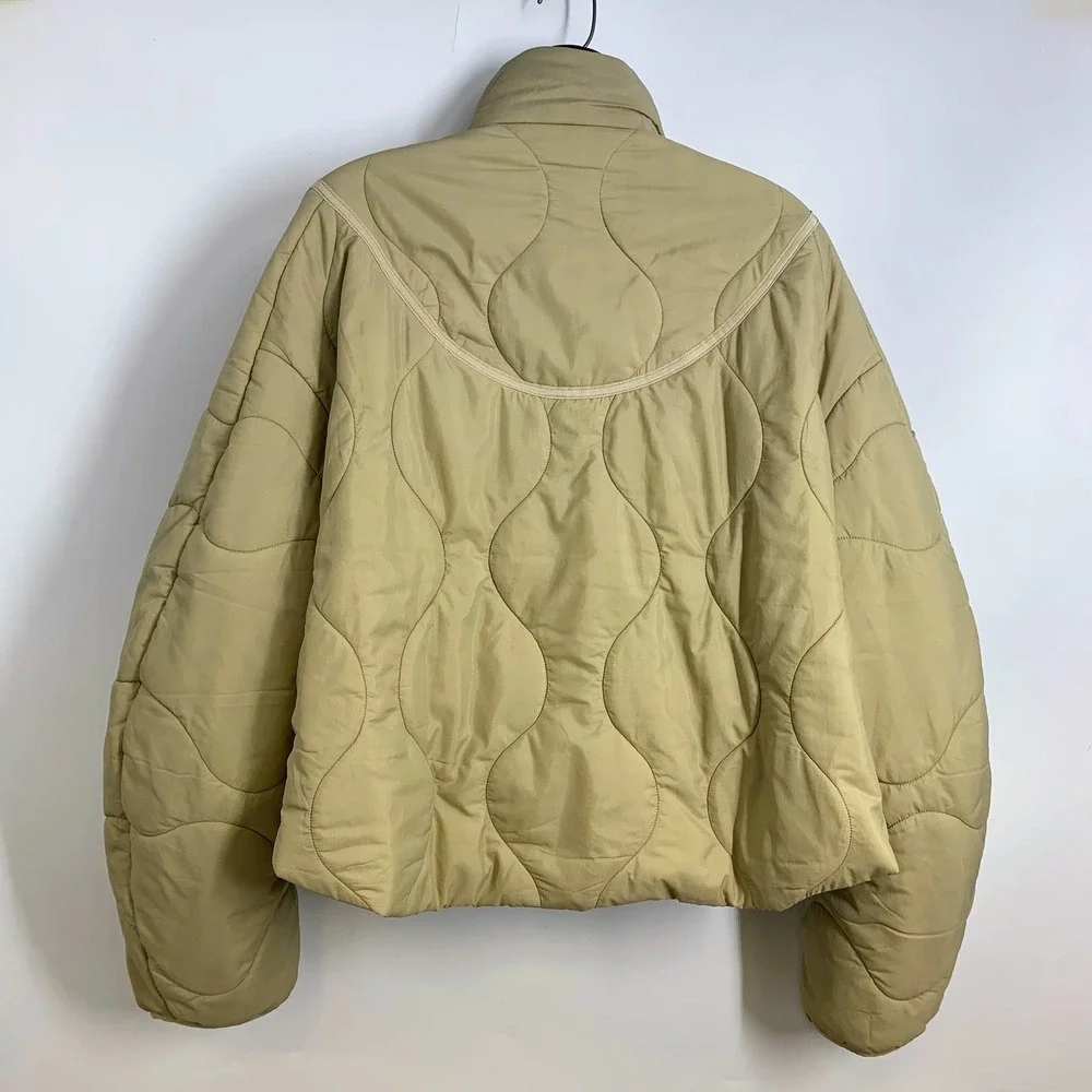 Lululemon Women's Quilted‎ Light Insulation Reversible Cropped Jacket Size 14